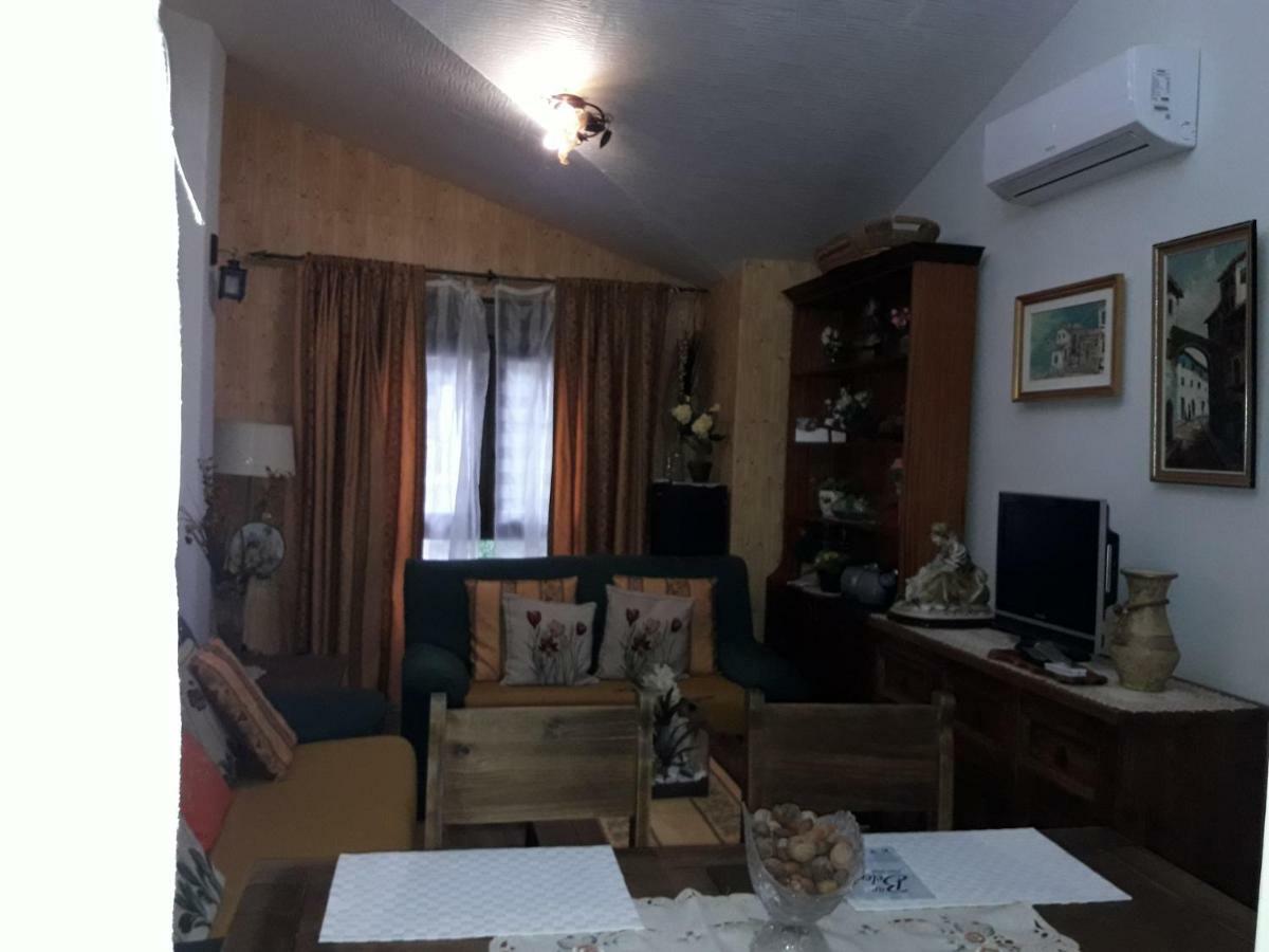 Alborada Apartment Pinos Genil Bagian luar foto